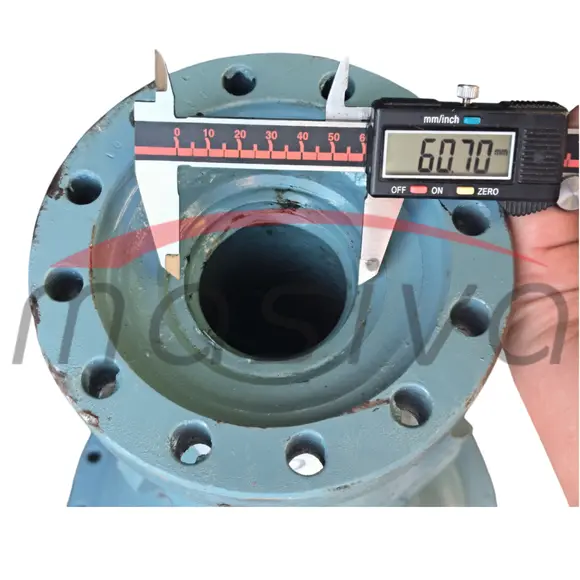 KUČIŠTE POLUOSOVINE (TRUBA) DESNA  IMT-533/539  511.01.094-2 KUČIŠTE POLUOSOVINE (TRUBA) DESNA  IMT-533/539  511.01.094-2