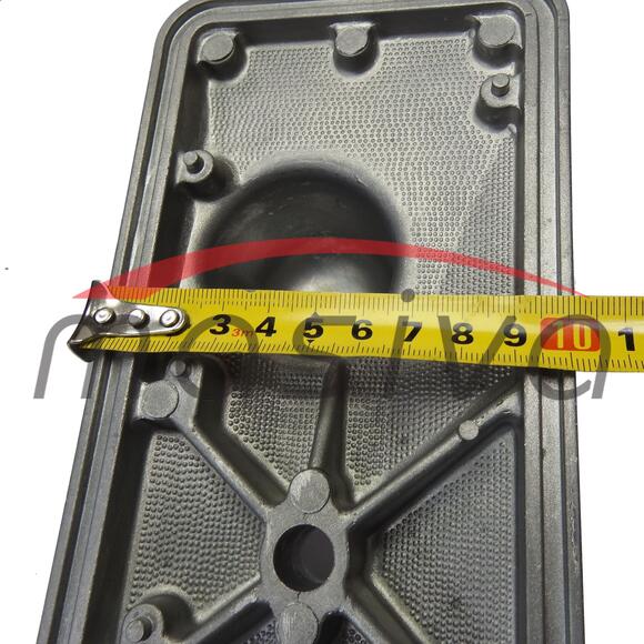 POKLOPAC BLOKA MOTORA BOČNI 4 CIL ZETOR-2