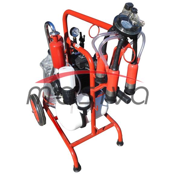 MUZILICA ZA KRAVE 1 JEDINICA, 1 KANTA 30l - CRNA SISNA GUMA, ULJNA PUMPA, V-0