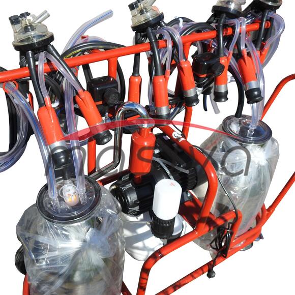 MUZILICA ZA KRAVE 4 JEDINICE, 2 KANTE 40l - CRNE SISNE GUME, ULJNA PUMPA, V-2