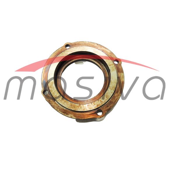 POKLOPAC POLUOSOVINE UNUTARNJI ZETOR 4911,5911,6911,7011-0