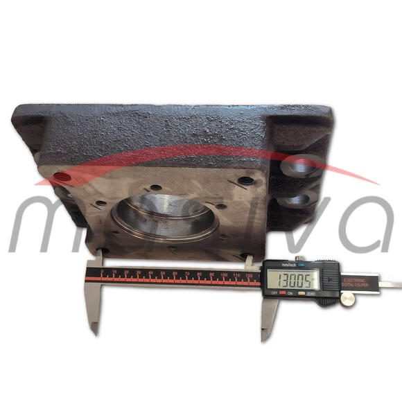 POKLOPAC ZADNJEG KUČIŠTA I NOSAČ TOPLING POLUGE URSUS C-330/335 50014082  IND-II-5