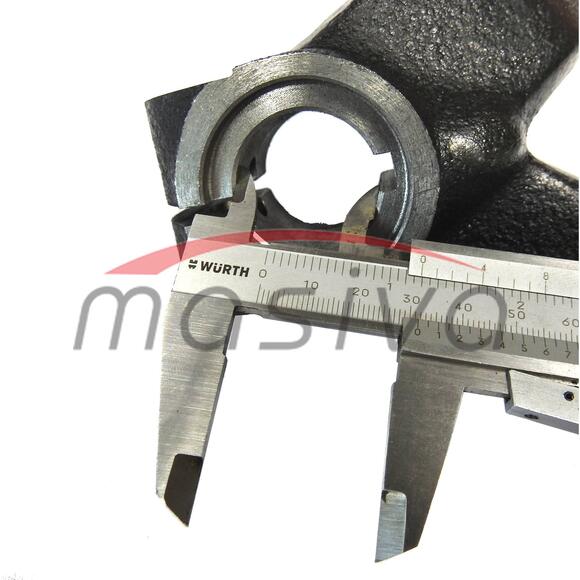 POLUGA DVOKRAKA IMT-558    555.17.025    TUM-4