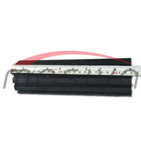 GUMA KOMUŠAČA BERAČA ZMAJ 25 CM-4