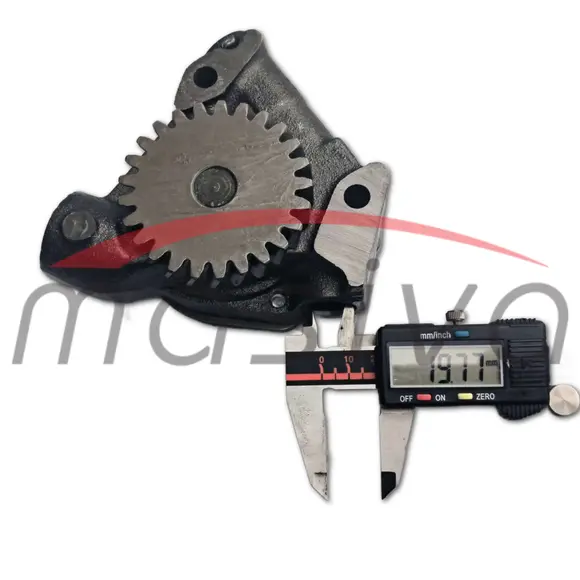PUMPA ULJA TORPEDO 4506-4806-5506-7506 FL-912 TRI ILI ČETIRI CILINDRA M28x1,5 PO-3