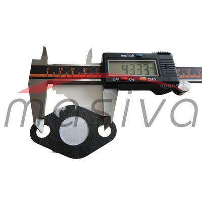 BRTVA PRIKLJUČKA VODE NA GLAVI ZETOR/URSUS