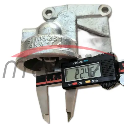 NOSAČ FILTERA ULJA URSUS C330/335-4