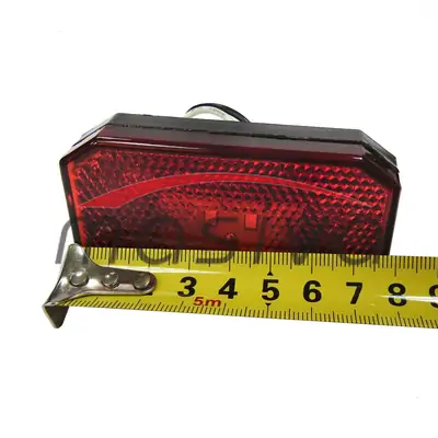 KATADIOPTER LED PRAVOKUTNI CRVENI 79,8 X 43,8 X 15 mm