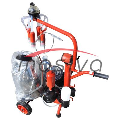 MUZILICA ZA KRAVE 1 JEDINICA, 1 KANTA 30l - SILIKON SISNA GUMA, ULJNA PUMPA