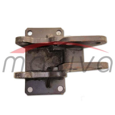 POKLOPAC ZADNJEG KUČIŠTA I NOSAČ TOPLING POLUGE URSUS C-330/335 50014082  IND-II-7