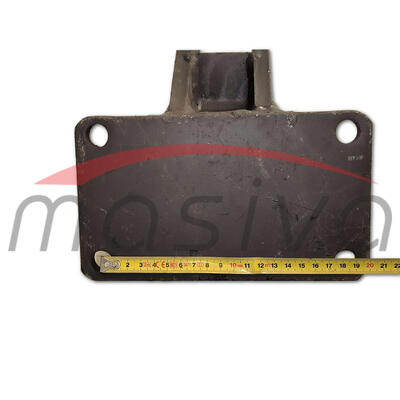 POKLOPAC ZADNJEG KUČIŠTA I NOSAČ TOPLING POLUGE URSUS C-330/335 50014082  IND-II-11