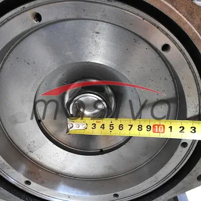 MOTOR 4LD 820 POLJOPRIVREDNI ELEKTRO START 17 Hp-6