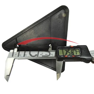 KATADIOPTER TROKUT CRVENI 137 X 155 X 10 mm-4