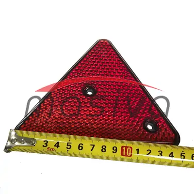 KATADIOPTER TROKUT CRVENI 137 X 155 X 10 mm-1