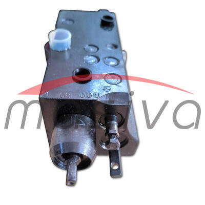 RAZVODNIK HIDRAULIKE ZETOR 5211-5245-6211-6245-7211-7245-7711-7745-6