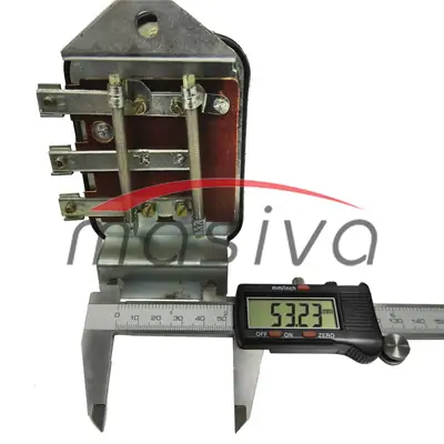 REGULATOR NAPONA URSUS C-330  12V 5 Am    SI-1