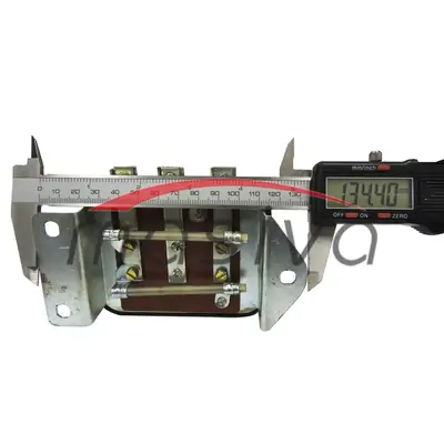 REGULATOR NAPONA URSUS C-330  12V 5 Am    SI-6