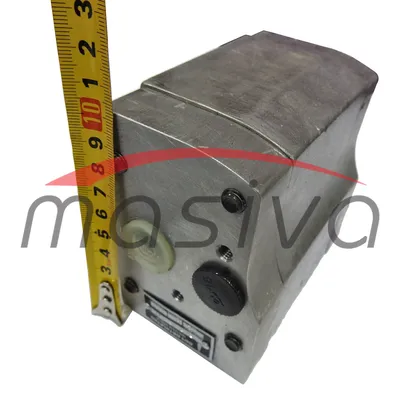 PUMPA HIDRAULIKE POMOĆNA IMT-560    3115 475 93/1 STARA TIPA-11