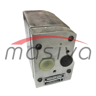 PUMPA HIDRAULIKE POMOĆNA IMT-560    3115 475 93/1 STARA TIPA-6