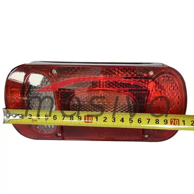 ŠTOP LAMPA UNIVERZALNA - POLUOKRUGLA ZADNJA DESNA 220 X 100 X 57 mm