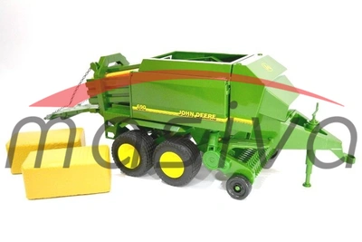 IGRAČKA BALIRKA ZA KOCKASTE BALE JOHN DEERE 690-0